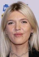 Daria Zawiałow / Suzu / Belle