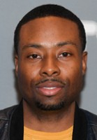 Justin Hires / Detektyw James Carter