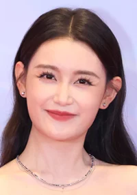 Yiyi Jiang 