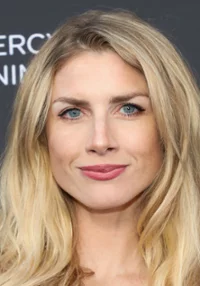 Lindsay Hicks 