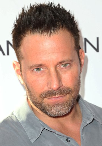 Johnny Messner / Kevin