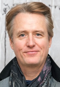 Linus Roache