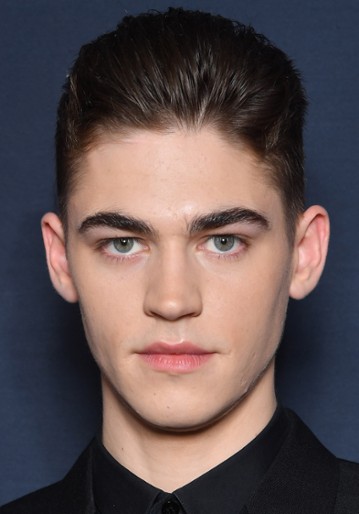 Hero Fiennes Tiffin / Sherlock Holmes