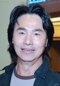 Robin Shou 