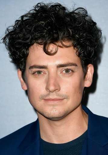 Aneurin Barnard / Daniel Solace