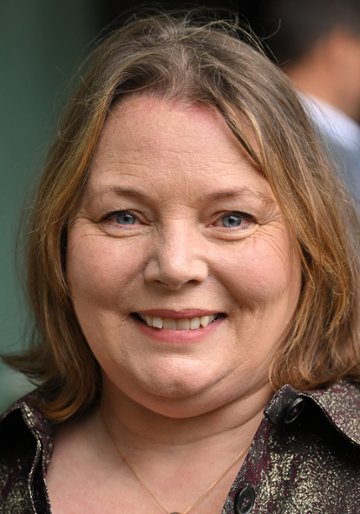 Joanna Scanlan / Isabella Northcliffe