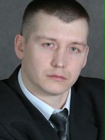 Maksim Artamonov / Ochroniarz w restauracji