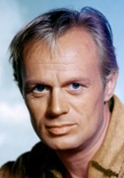 Richard Widmark / Porucznik Max Brock