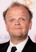 Toby Jones / Silk