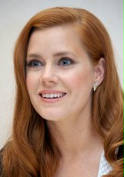 Amy Adams / Sydney Prosser