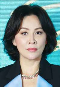 Carina Lau 