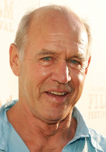 Geoffrey Lewis / Ojciec Gwen