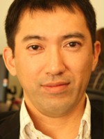 Shinji Mikami 