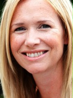 Máire Eilish Ní Fhlatharta 