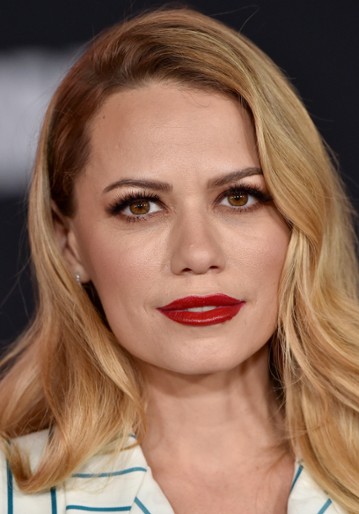 Bethany Joy Lenz / Morgan