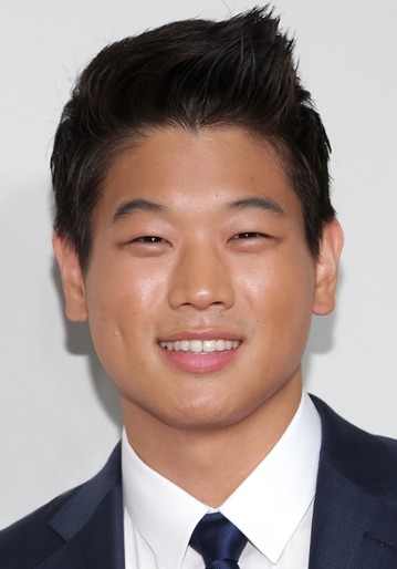 Ki Hong Lee / Dan