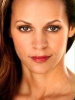 Claire Dominguez 