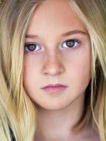 Willa Miel Pogue / Dziewczynka