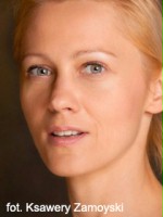Lea Oleksiak / Doktor Anna Reiter
