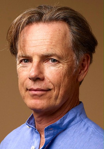 Bruce Greenwood / Dr Randolph Bell