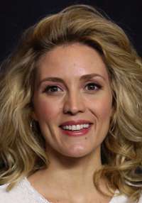 Évelyne Brochu 