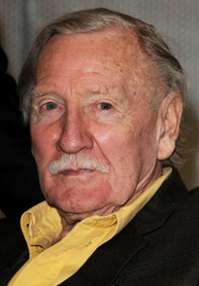 Leslie Phillips I