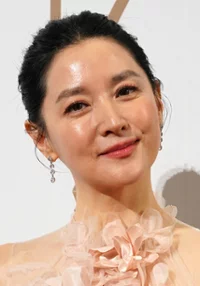 Young-ae Lee 