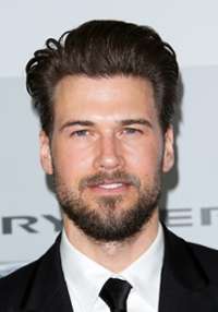 Nick Zano 