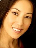 Corinne Chooey / Doktor Kate Chen