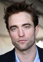 Robert Pattinson / Oficer Mandel