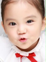 Jeong-eun Heo / Min-ah, córka Geon-soo