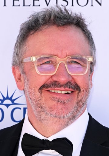 Mark Benton / Les / Gość na przyjęciu