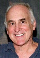 Jeffrey DeMunn / Doktor Harding