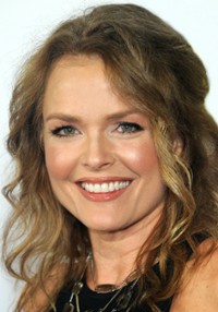 Dina Meyer