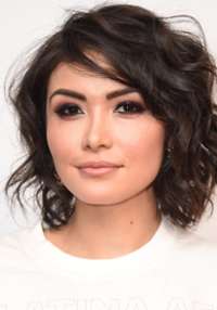 Daniella Pineda 