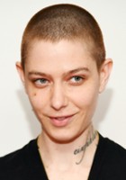 Asia Kate Dillon / Inez