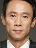 Min-seok Son / Szef Departamentu Ochrony