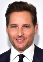 Peter Facinelli / Dr Fitch Cooper