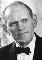 Harry Andrews