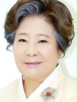 Hye-seon Jeong / Jung-ja Bae, matka Seon-hee, lekarka