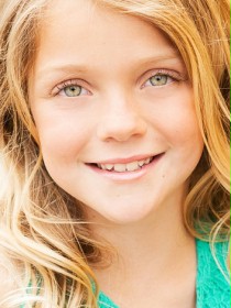Allyson Tiffin / C&oacute;rka Heather
