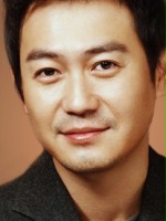 Yong-woo Park / Ji-seung Kang, producent stacji telewizyjnej