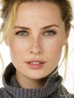 Chloe Loughnan 