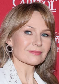 Anna Guzik 