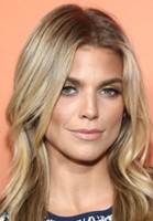 AnnaLynne McCord / Naomi Clark