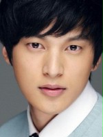 Seon-woo Yoon / Yeong-soo Baek , młodszy brat Seung-soo