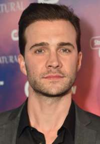 Gil McKinney I