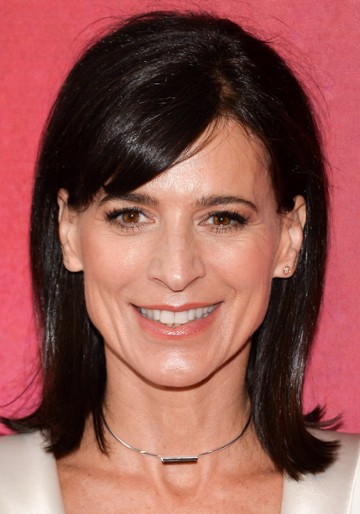 Perrey Reeves / Pani Ari