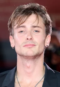 Elijah Rowen 