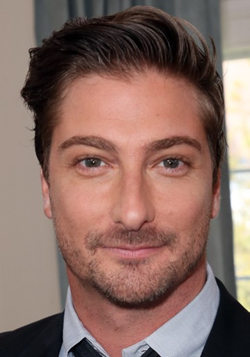 Daniel Lissing / Sterling Freeman